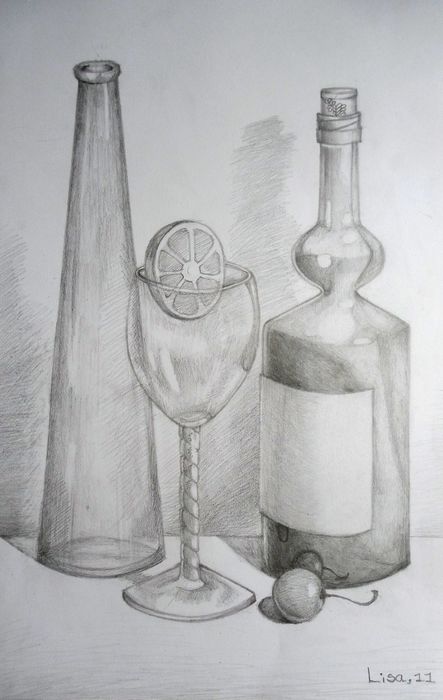 Art Studio PALETTE. Lisa Lei Picture.  Pencil Still Life Bottles 