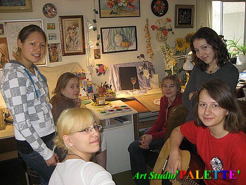 Art Studio PALETTE.  2009 Katya, Polina, Yliana, Anastasia, Alena, Ksenia
